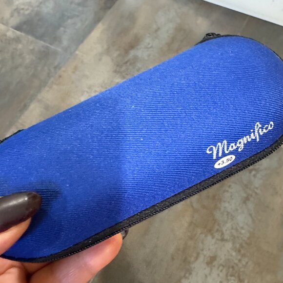 Magnifico Eye Makeup Glasses - Picture 4 of 8